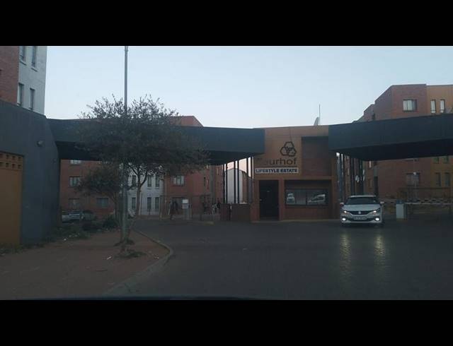 2 BEDROOM APARTMENT FOR SALE IN FLEURHOF